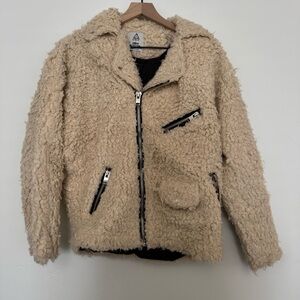 UNIF X UBRAN OUTFITTERS Cream Teddy Jacket with Zipper Accents